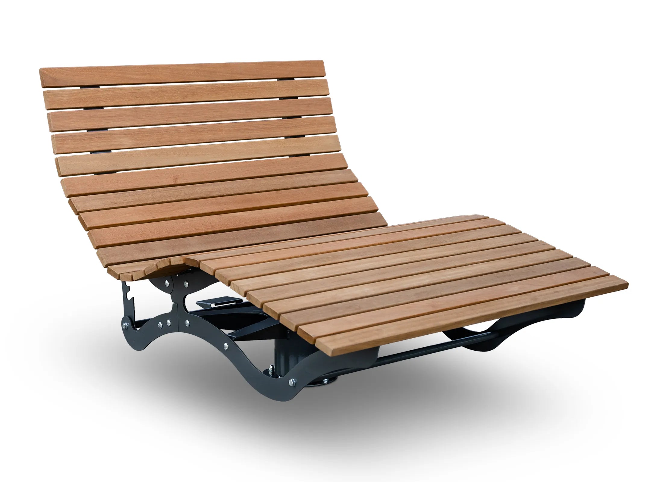 Dreh- und verstellbares Waldsofa von Liegeland aus Bangkirai ohne Grundplatte, rotierbare Outdoor-Doppelliege mit 360° Funktion und flexibel einstellbarer Rückenlehne zur festen Fundamentmontage.