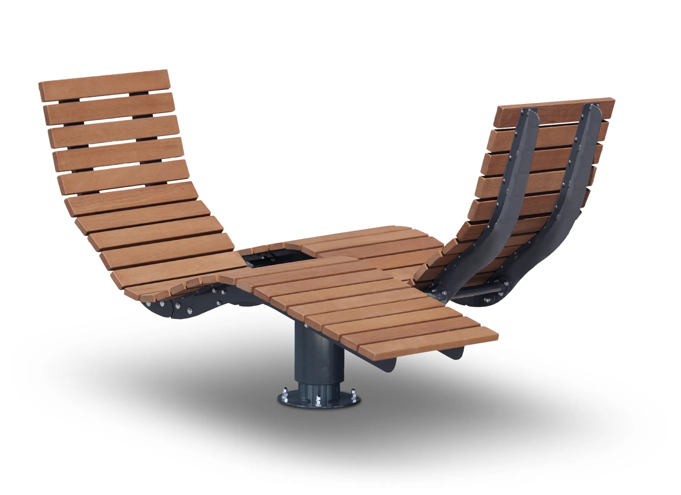 Drehbares Waldsofa Gegenüberliegend von Liegeland aus Bangkirai ohne Grundplatte, zentrale Drehliege und Outdoor-Begegnungsbank zur festen Fundamentmontage in öffentlichen Außenräumen.